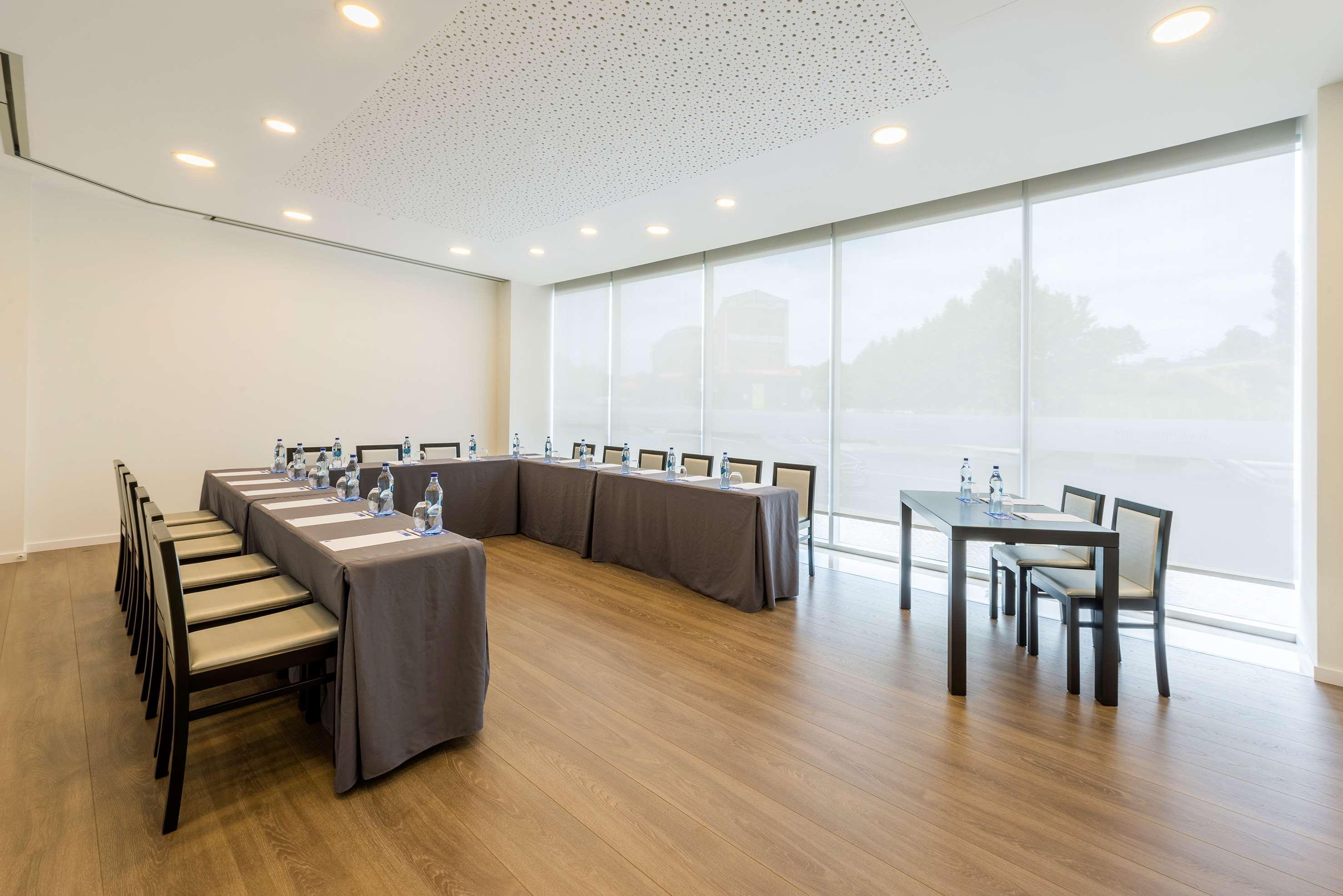 Tryp By Wyndham Leiria Hotel Exterior photo