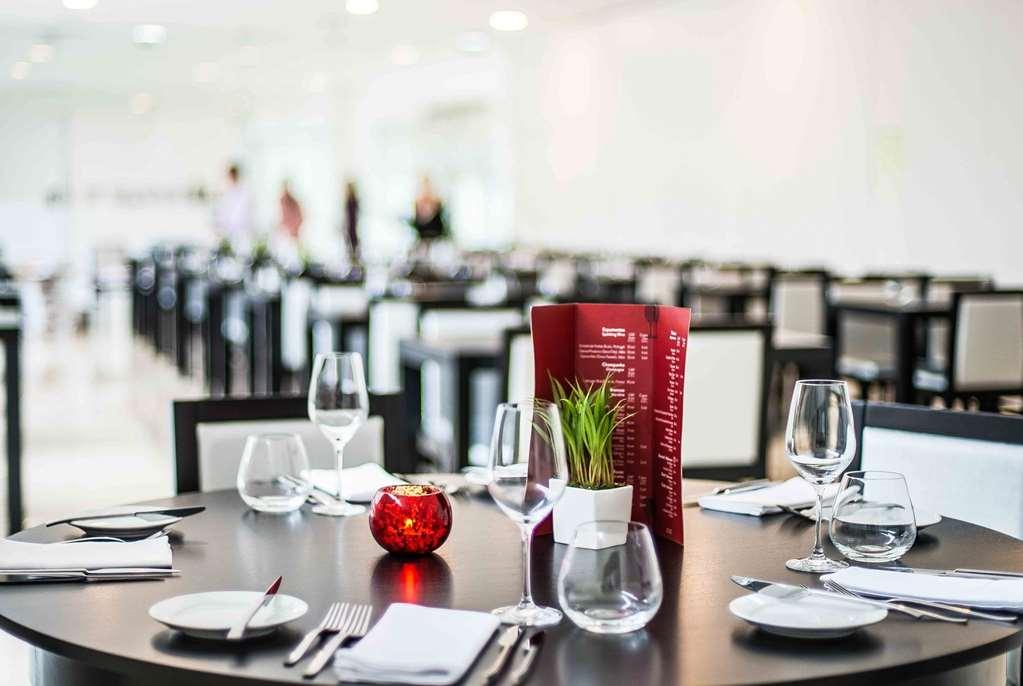 Tryp By Wyndham Leiria Hotel Restaurant photo