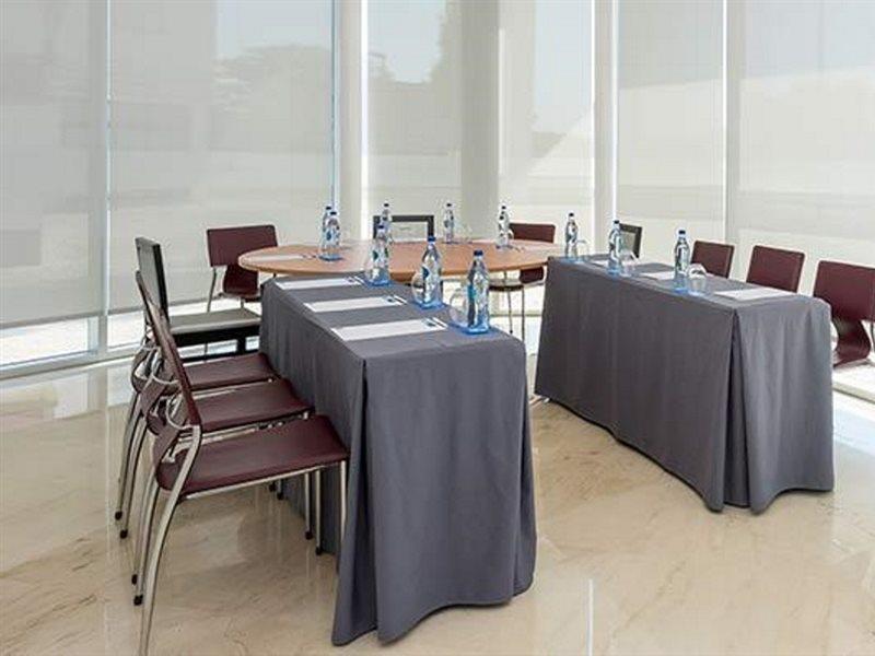 Tryp By Wyndham Leiria Hotel Exterior photo