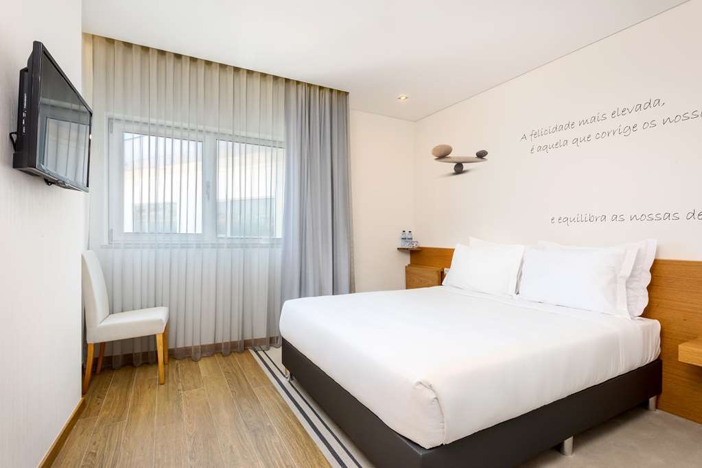 Tryp By Wyndham Leiria Hotel Room photo